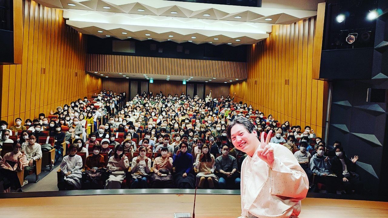 大人数の会場での講演